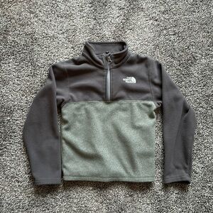 Boys North Face fleece XS